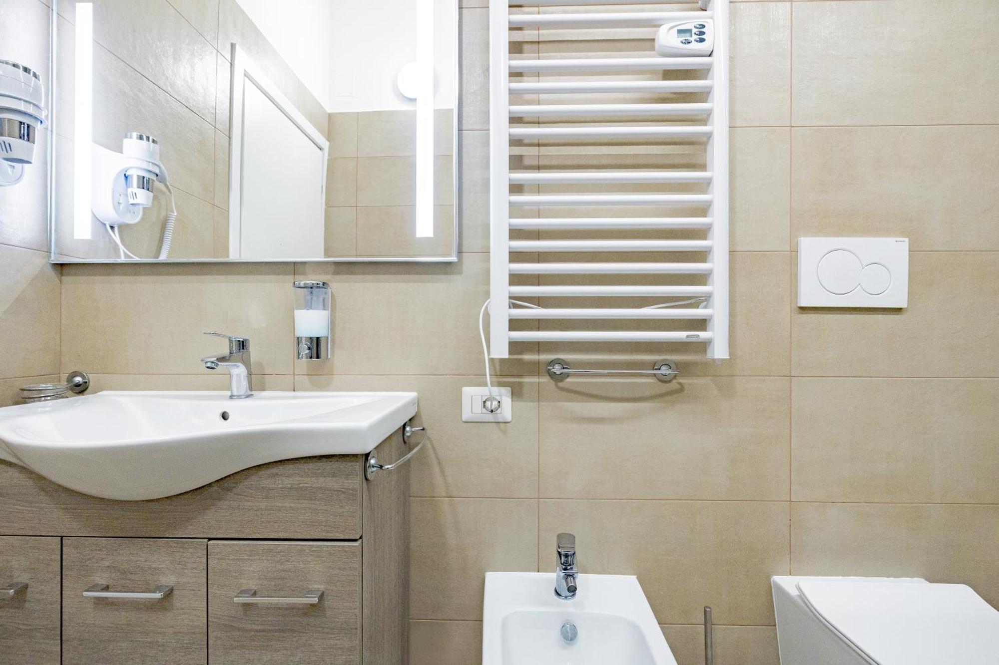 Apartment Torre Di Nolo - Metro Station Turro M1 Mailand