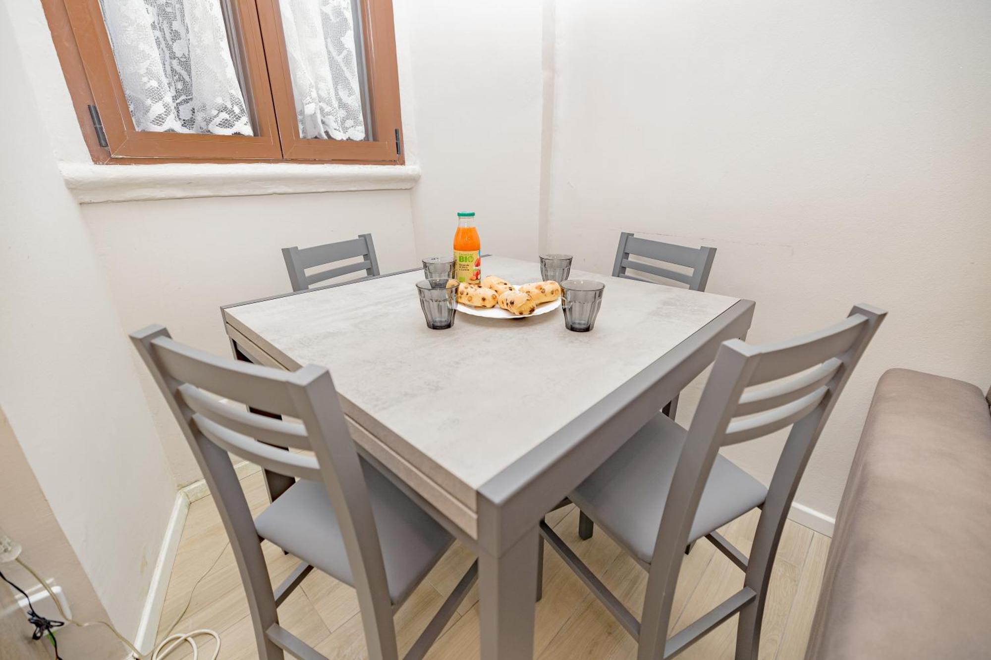 Apartment Torre Di Nolo - Metro Station Turro M1 Mailand
